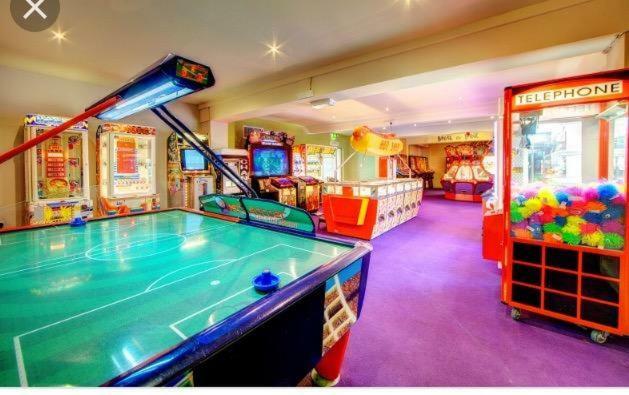 Готель Newquay Bay Porth Caravan Екстер'єр фото